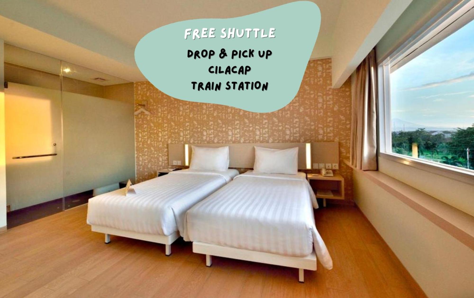 Whiz Prime Hotel Sudirman Cilacap Exterior foto